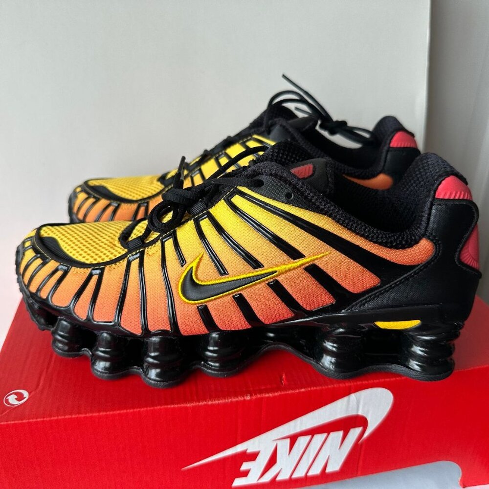 NEW Nike Shox TL Unisex Sneakers Men's Size 8.5/Women's Size 10